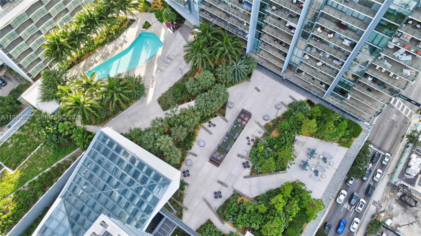 88 SW 7th St #2706, Miami FL 33130
