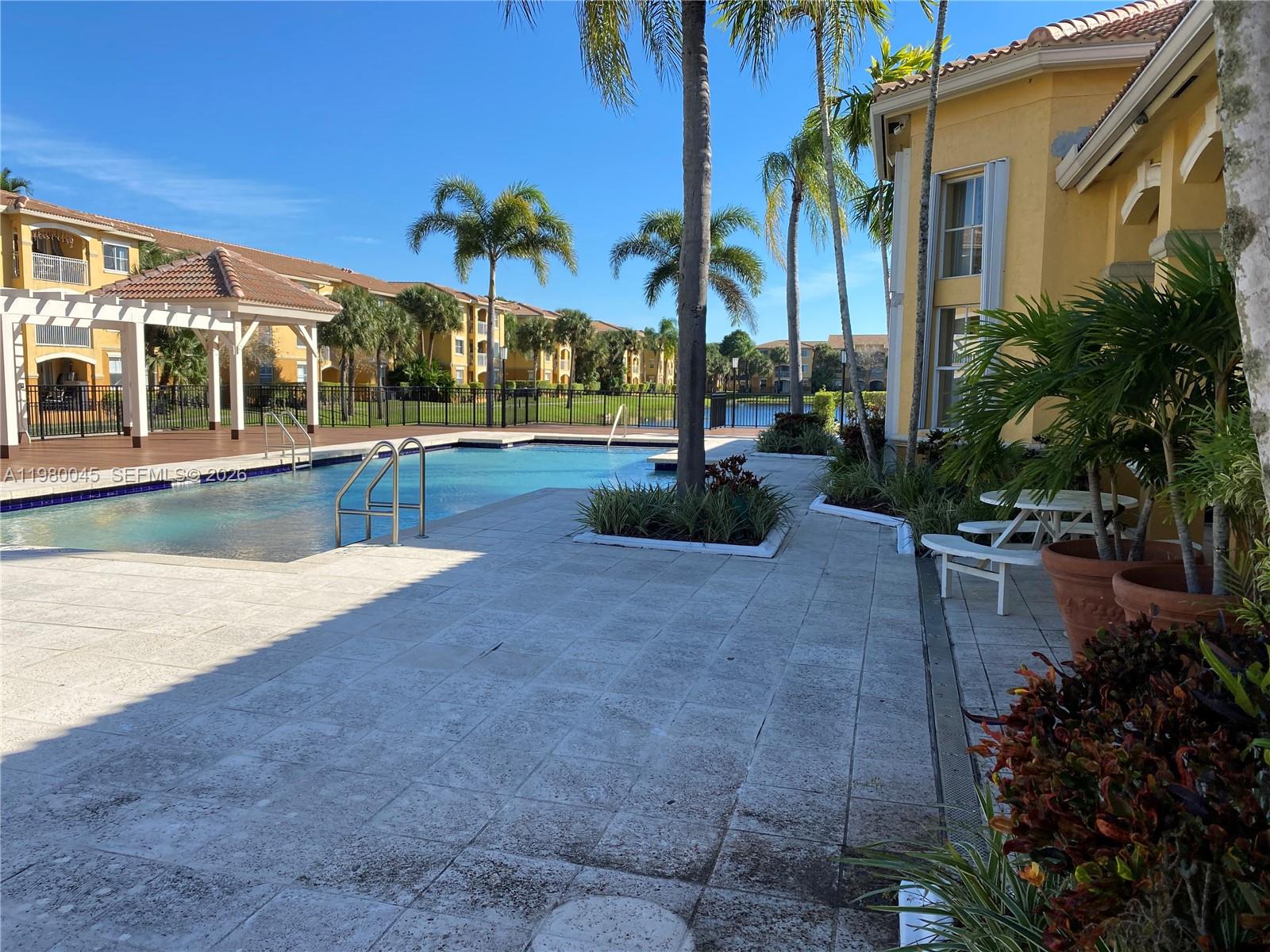 9645 NW 1ST CT #1-302, Pembroke Pines FL 33024