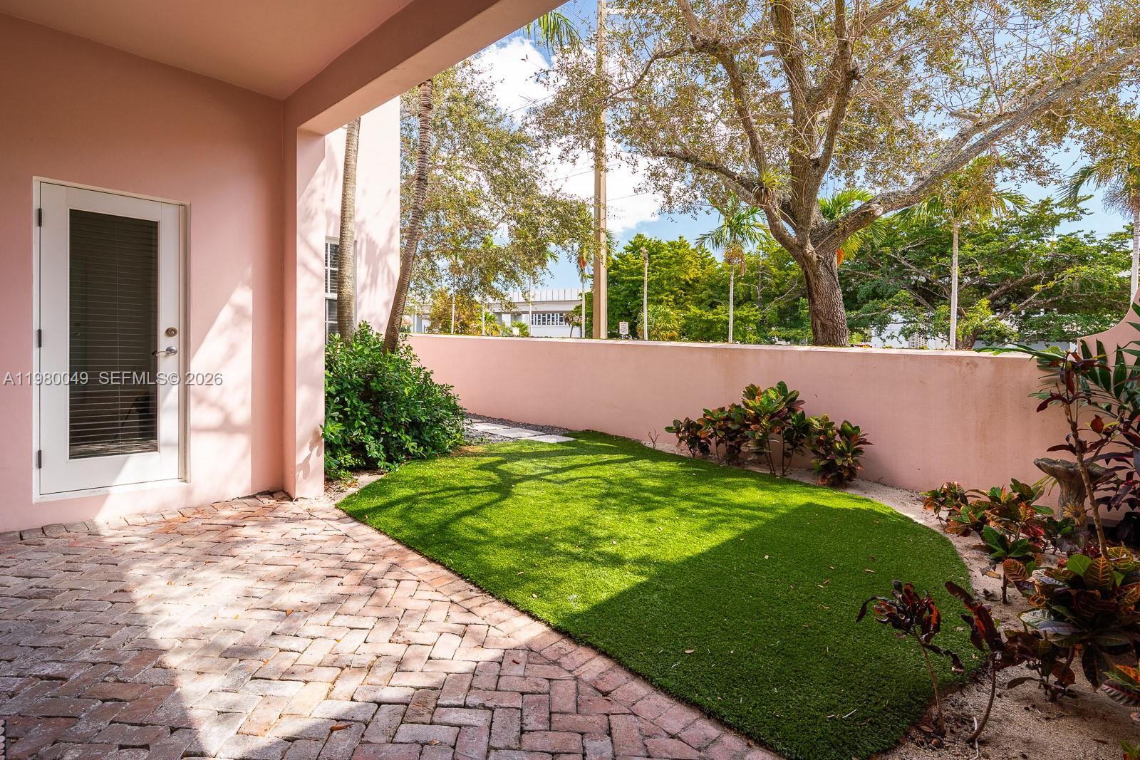 520 Loretto Ave #21, Coral Gables FL 33146