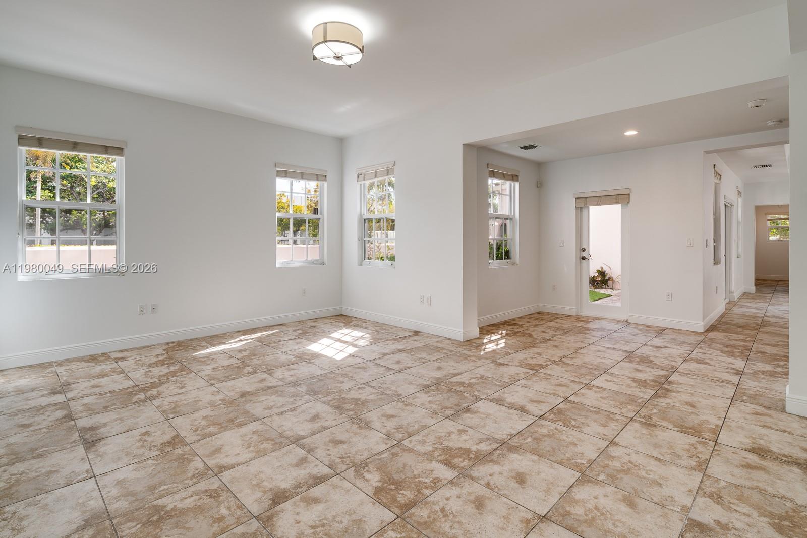 520 Loretto Ave #21, Coral Gables FL 33146