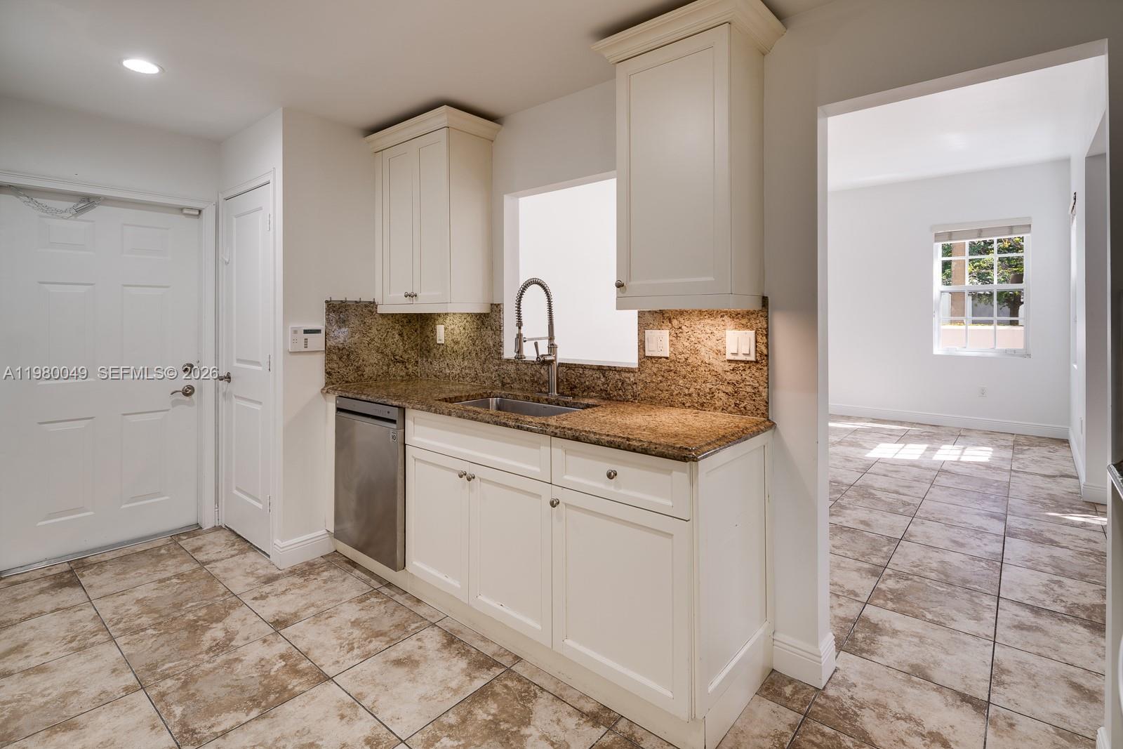 520 Loretto Ave #21, Coral Gables FL 33146