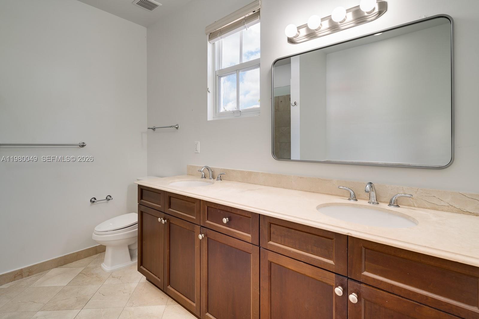 520 Loretto Ave #21, Coral Gables FL 33146