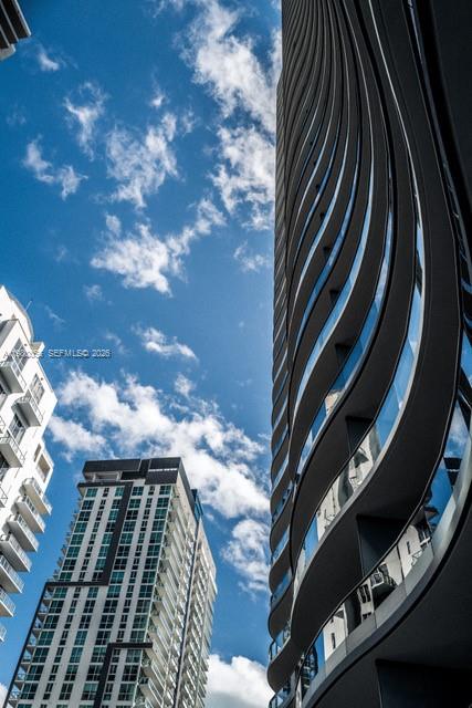 1000 Brickell Plz #3402, Miami FL 33131
