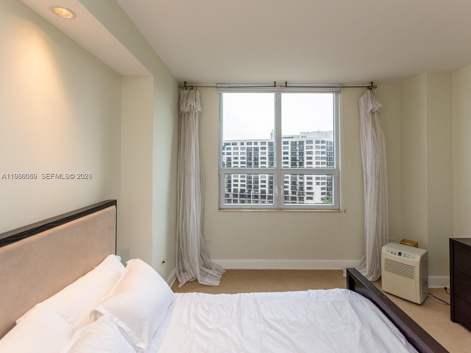 848 Brickell Key Dr #1201, Miami FL 33131