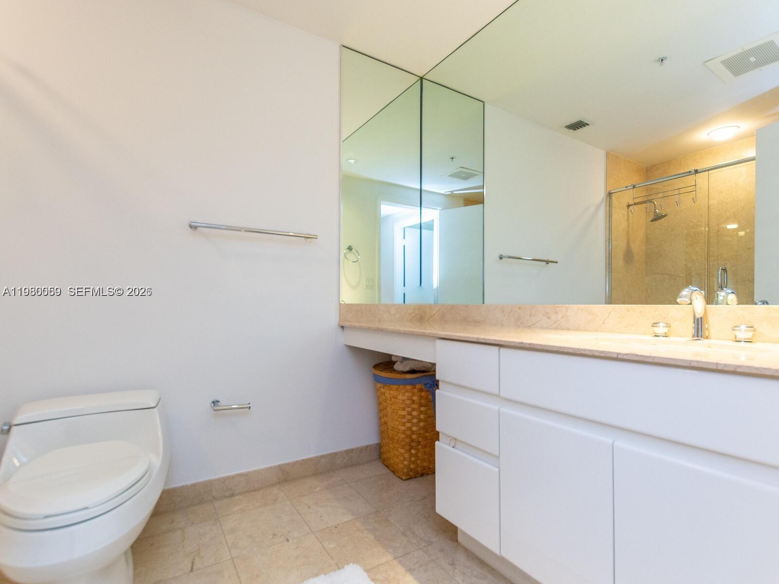 848 Brickell Key Dr #1201, Miami FL 33131