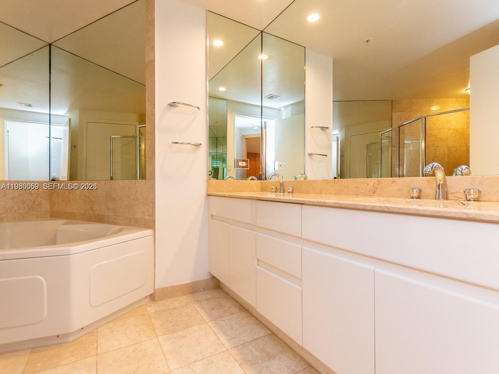 848 Brickell Key Dr #1201, Miami FL 33131