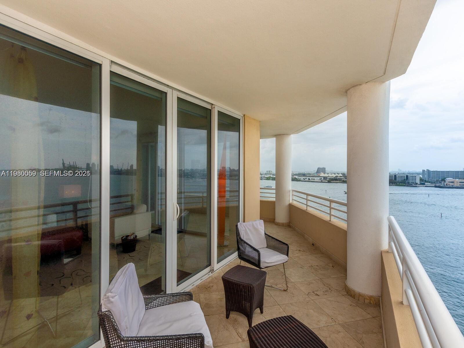 848 Brickell Key Dr #1201, Miami FL 33131