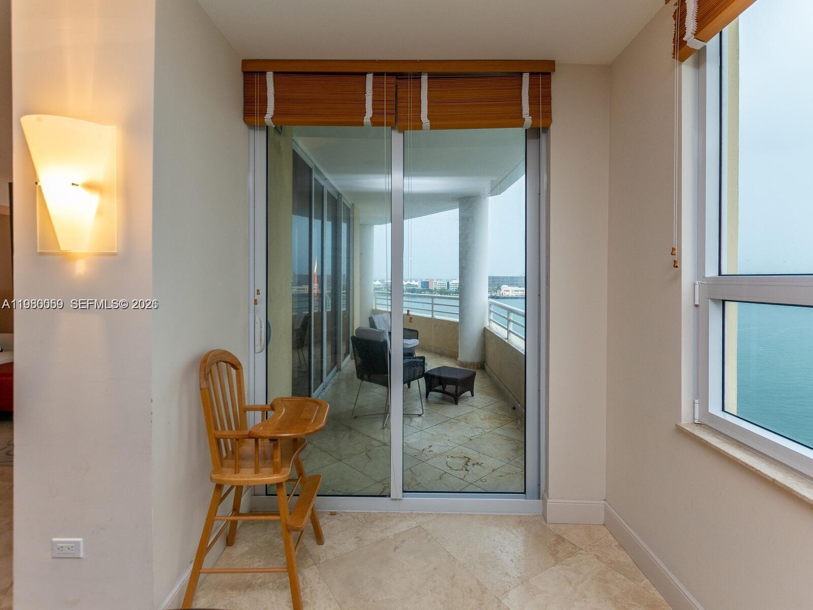848 Brickell Key Dr #1201, Miami FL 33131