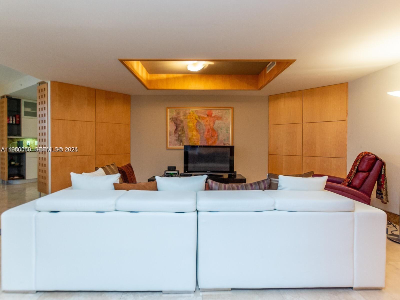 848 Brickell Key Dr #1201, Miami FL 33131