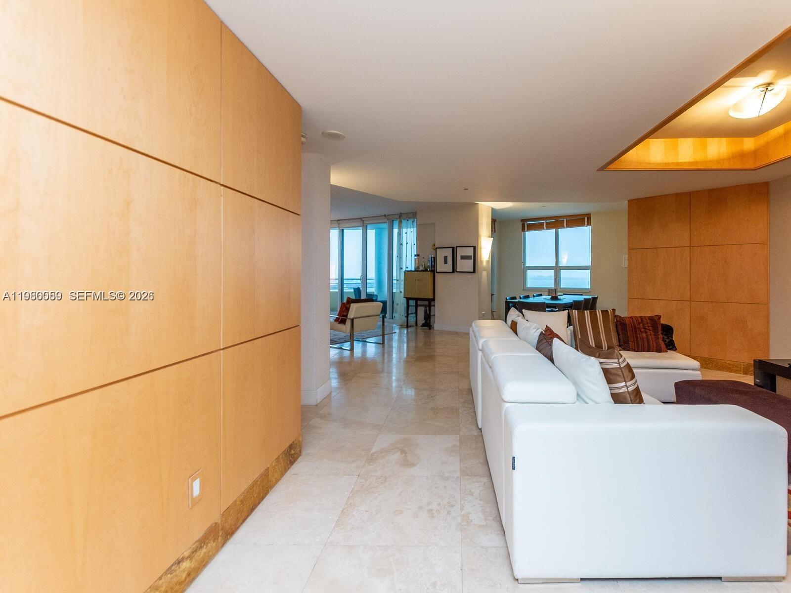 848 Brickell Key Dr #1201, Miami FL 33131