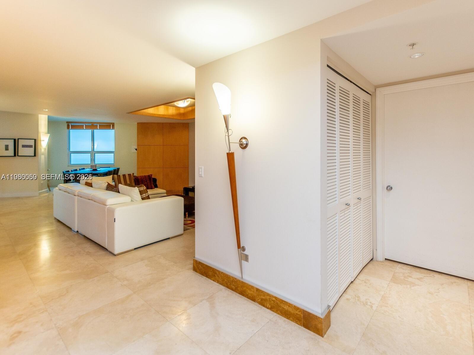 848 Brickell Key Dr #1201, Miami FL 33131