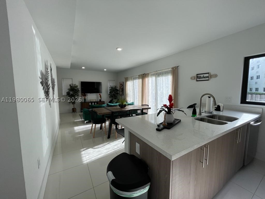 302 NW 11th Ct #302, Florida City FL 33034