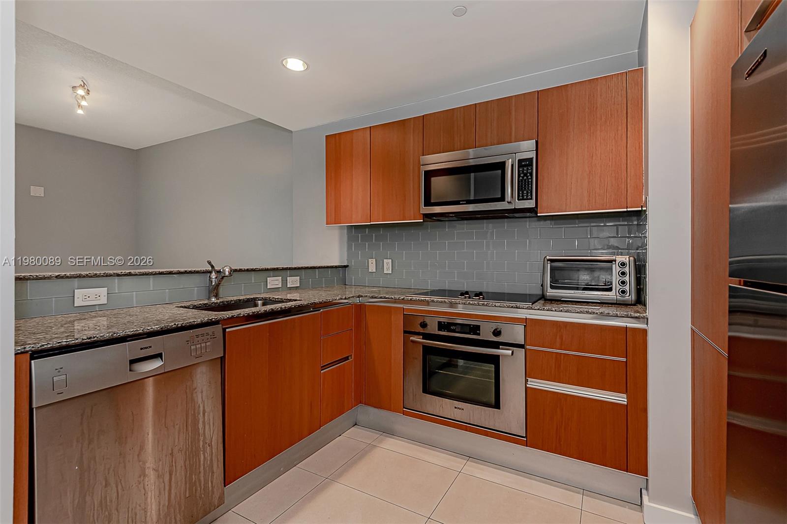 1050 Brickell Ave #2822, Miami FL 33131
