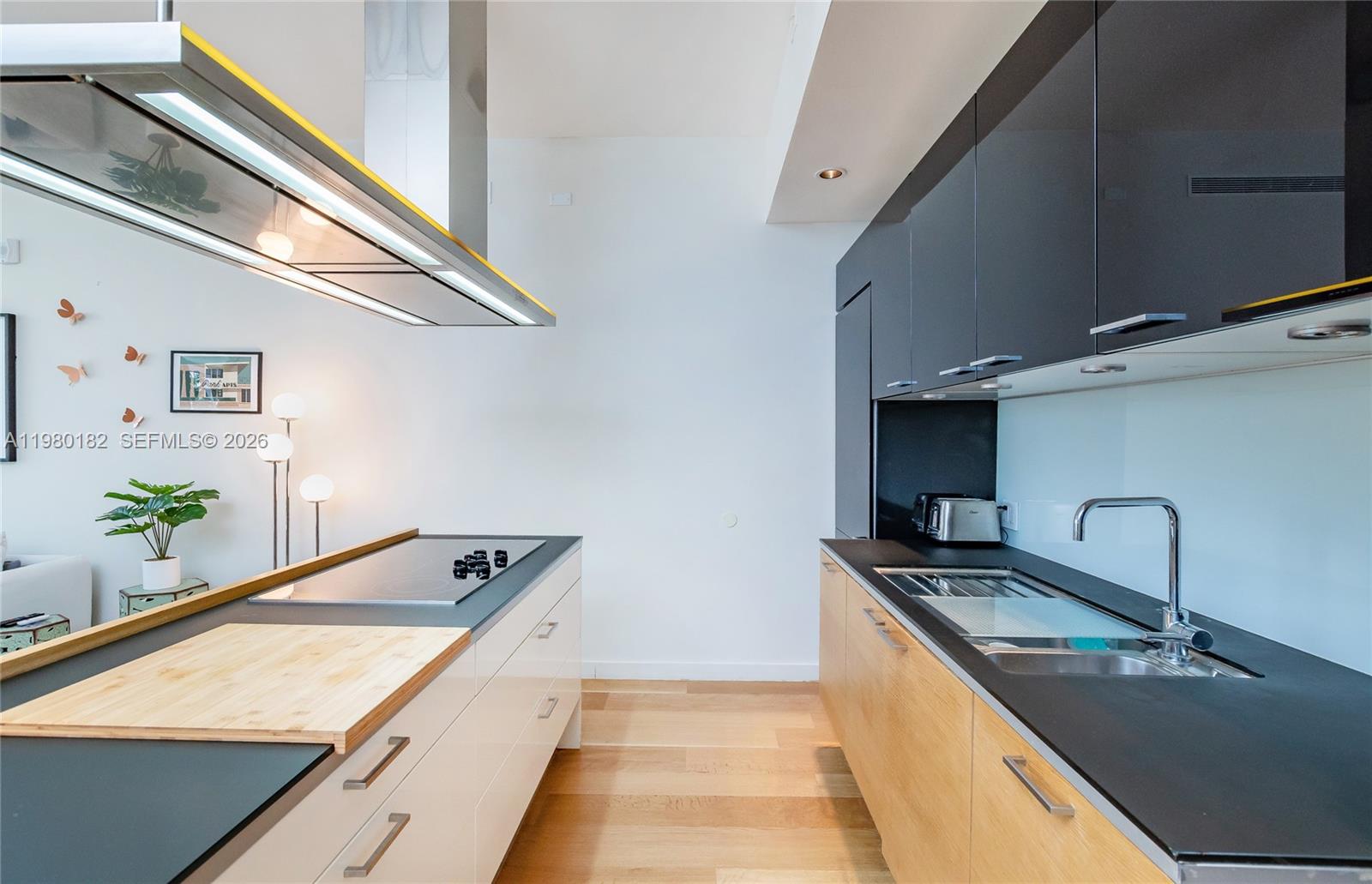 2100 Park Ave #309, Miami Beach FL 33139