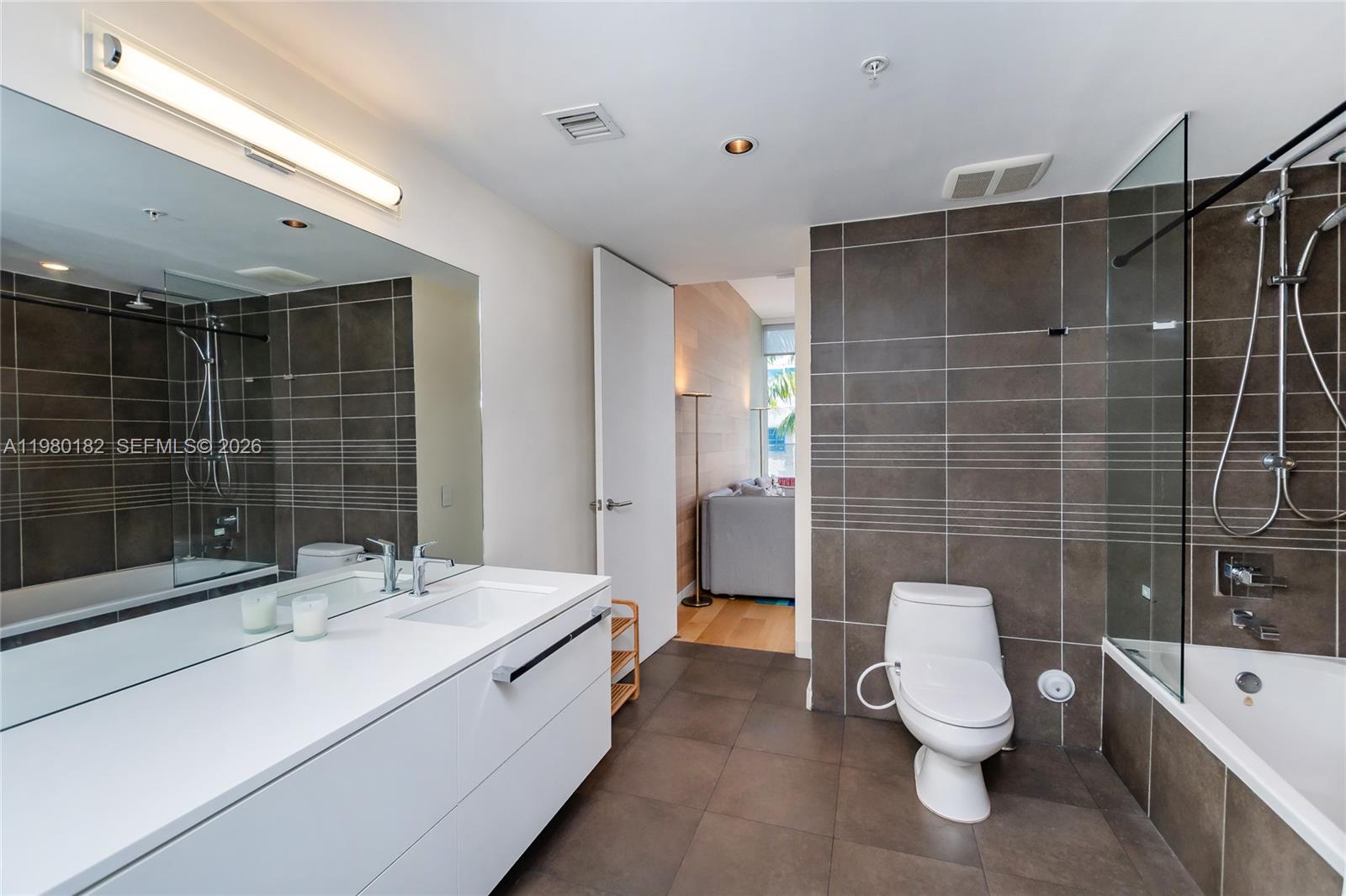 2100 Park Ave #309, Miami Beach FL 33139