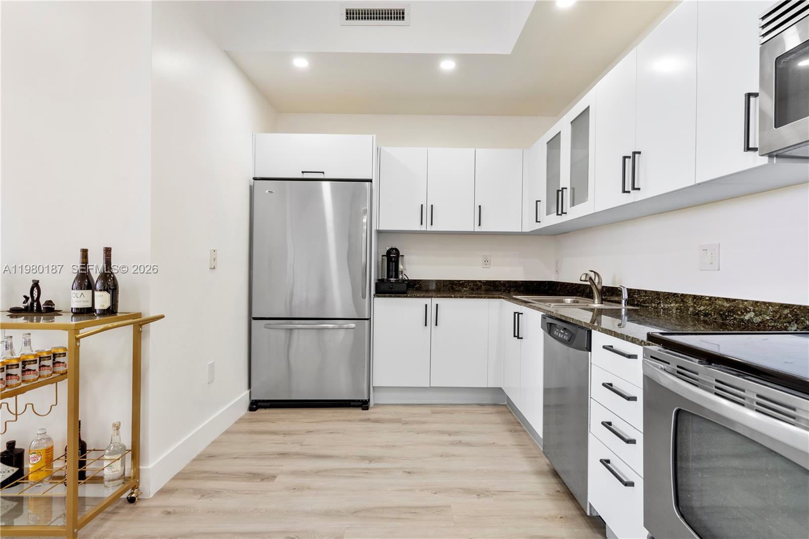 3250 Grand Ave #507, Miami FL 33133