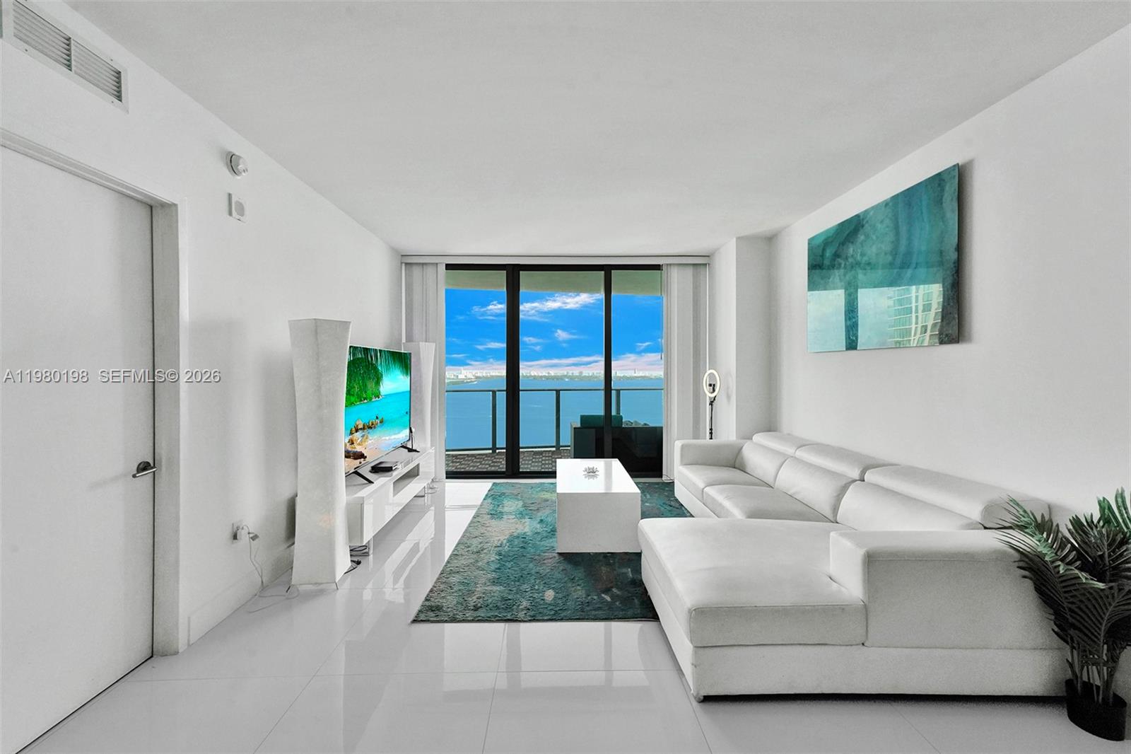 460 NE 28th St #3403, Miami FL 33137