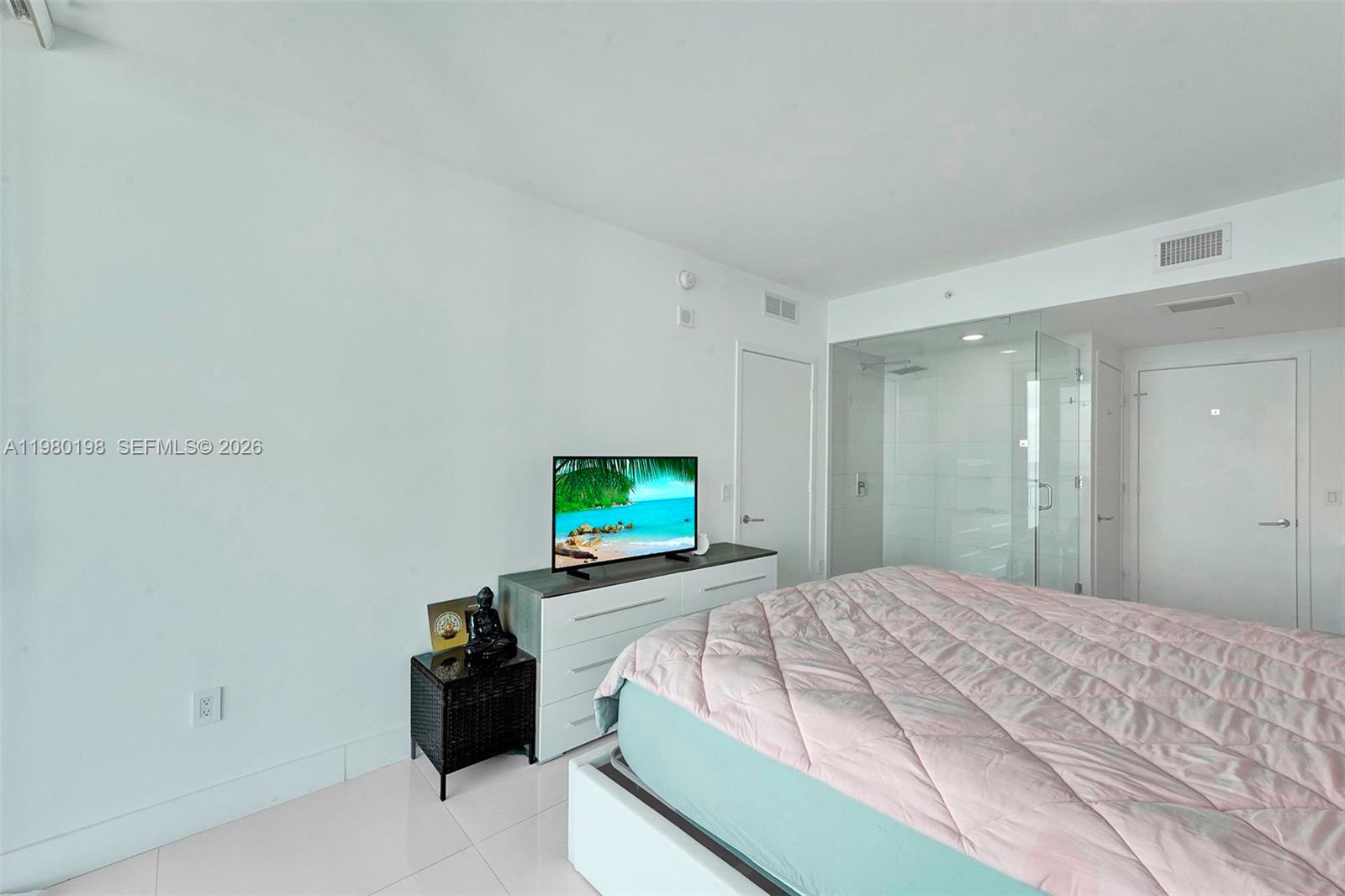460 NE 28th St #3403, Miami FL 33137