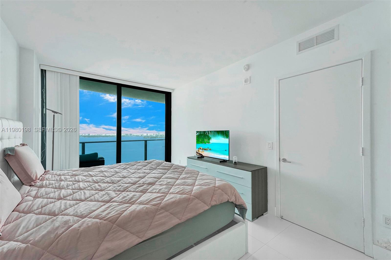460 NE 28th St #3403, Miami FL 33137
