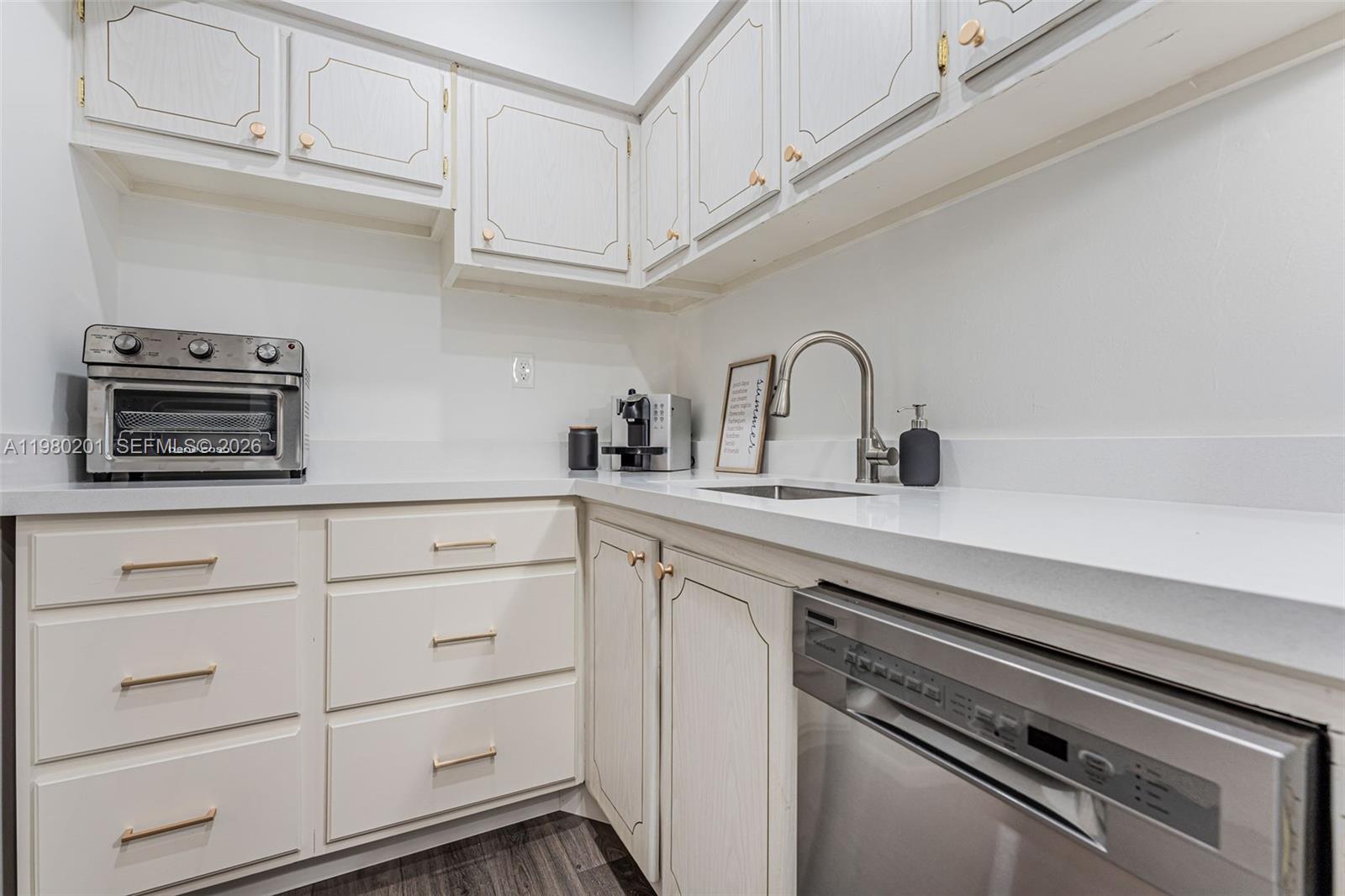 1000 West Ave #432, Miami Beach FL 33139