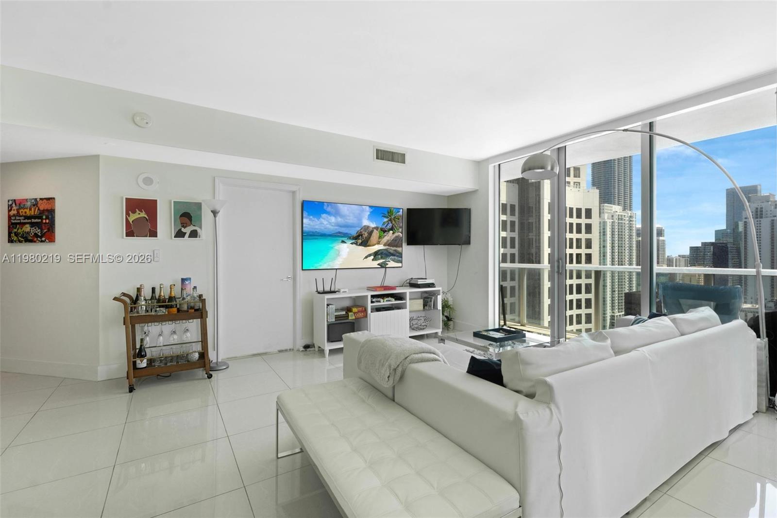 55 SE 6th St #3102, Miami FL 33131
