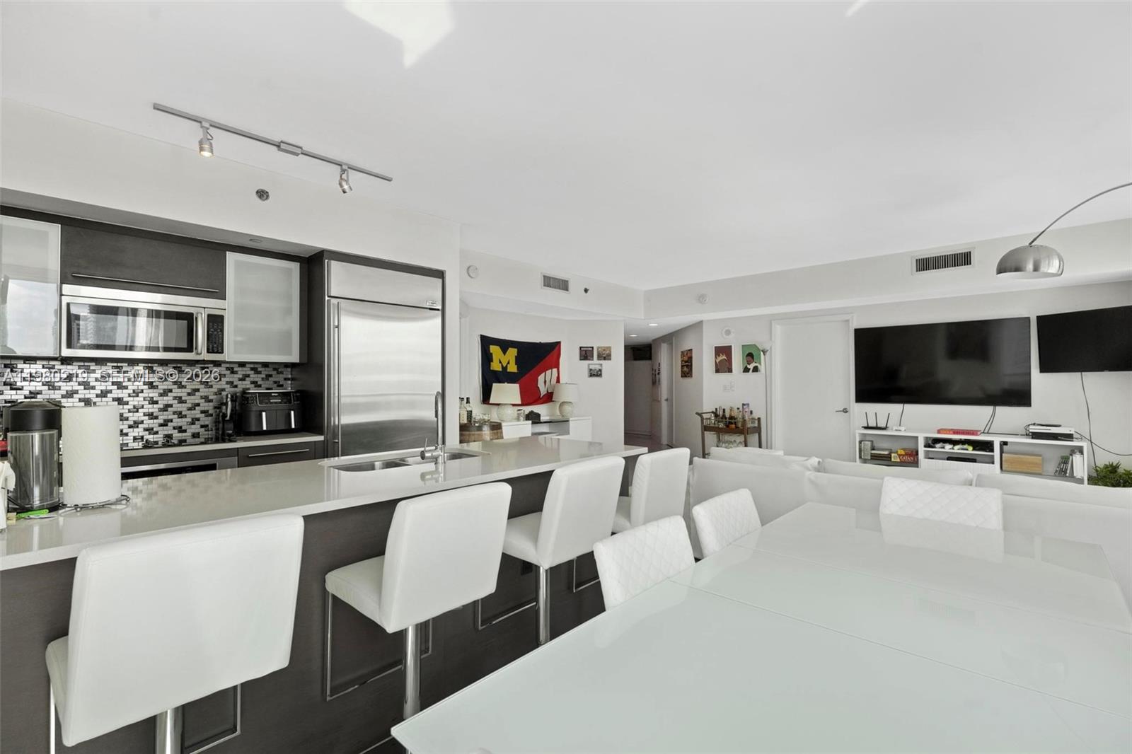 55 SE 6th St #3102, Miami FL 33131