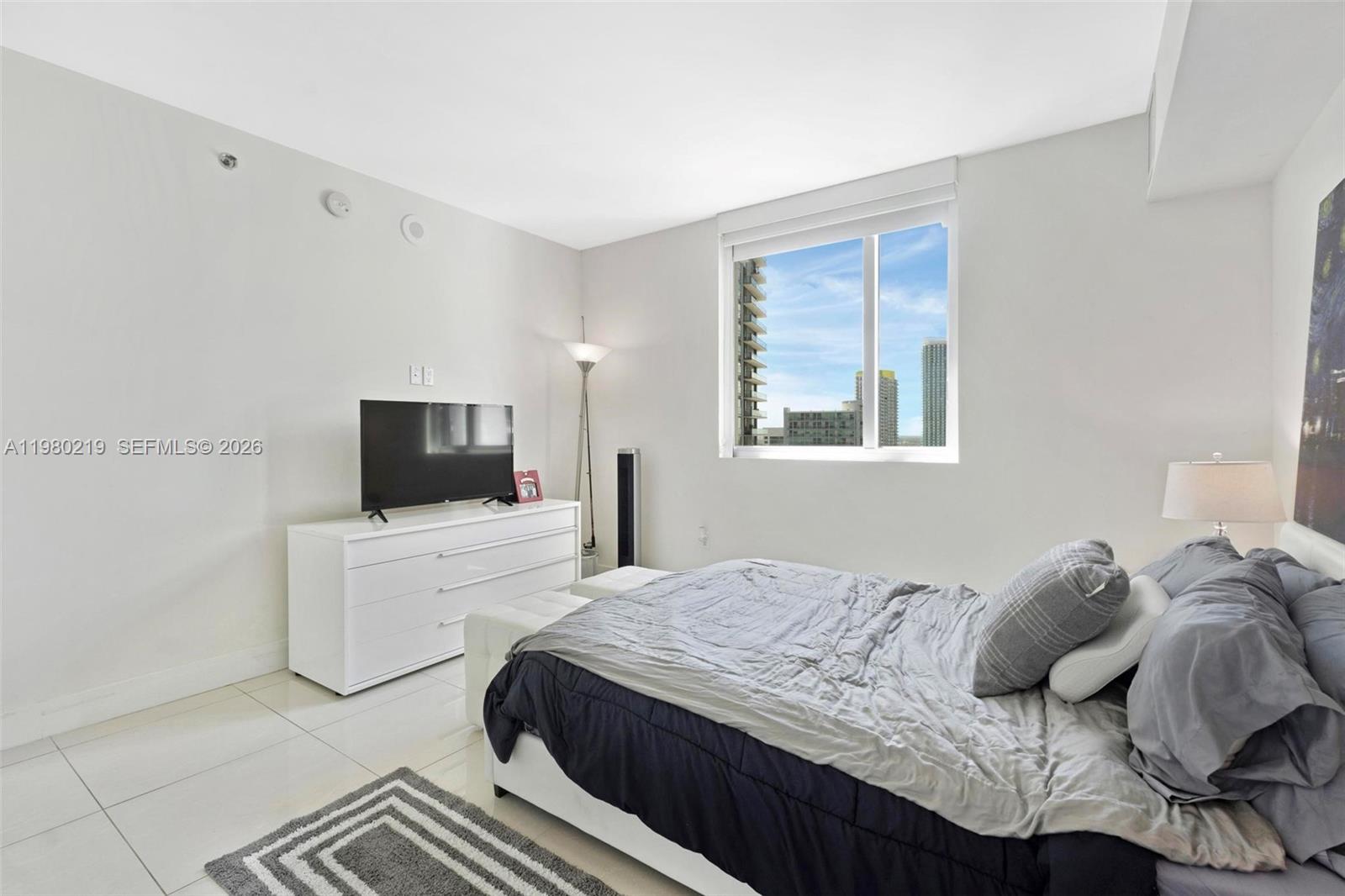 55 SE 6th St #3102, Miami FL 33131