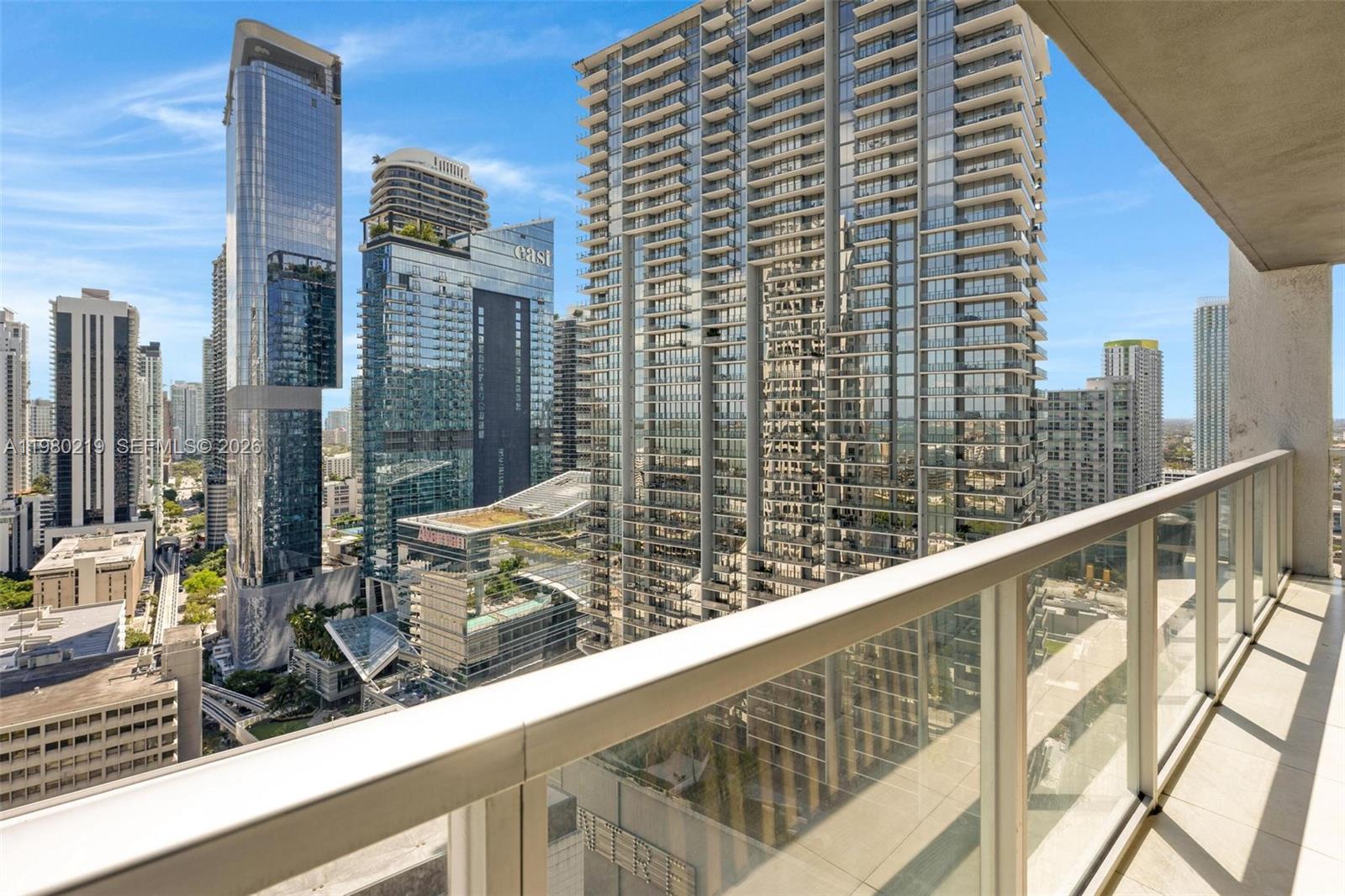 55 SE 6th St #3102, Miami FL 33131
