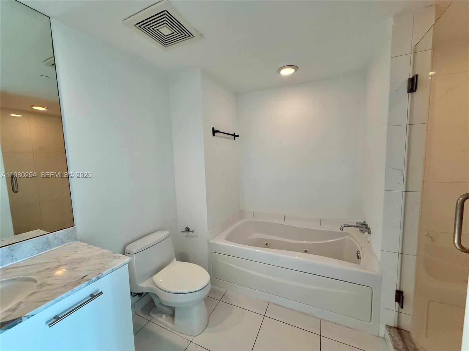 55 SE 6th St #3804, Miami FL 33131