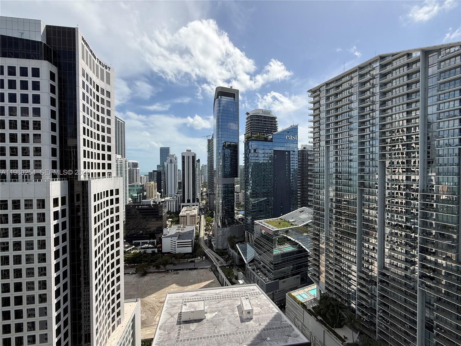 55 SE 6th St #3804, Miami FL 33131