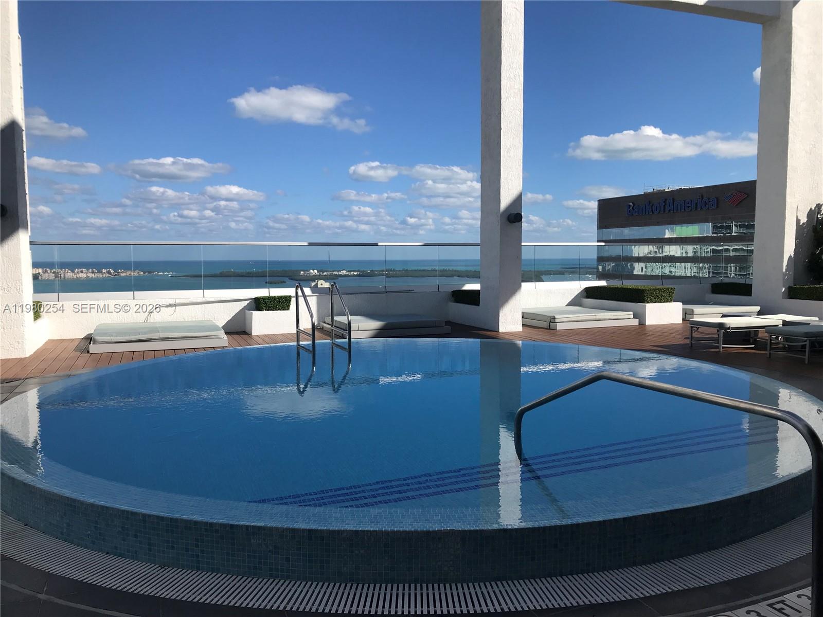 55 SE 6th St #3804, Miami FL 33131