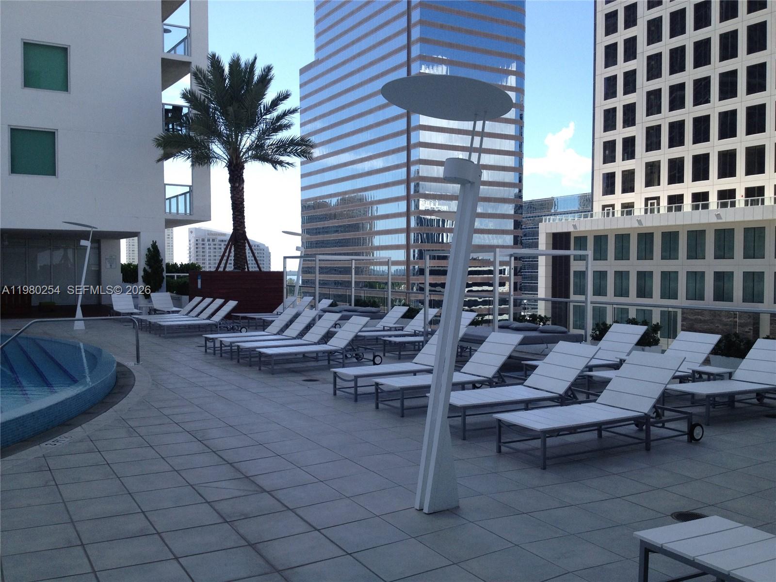 55 SE 6th St #3804, Miami FL 33131