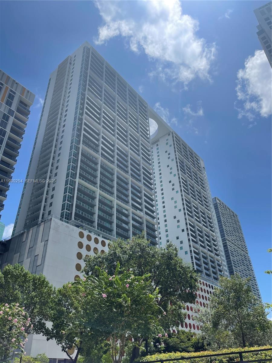 55 SE 6th St #3804, Miami FL 33131