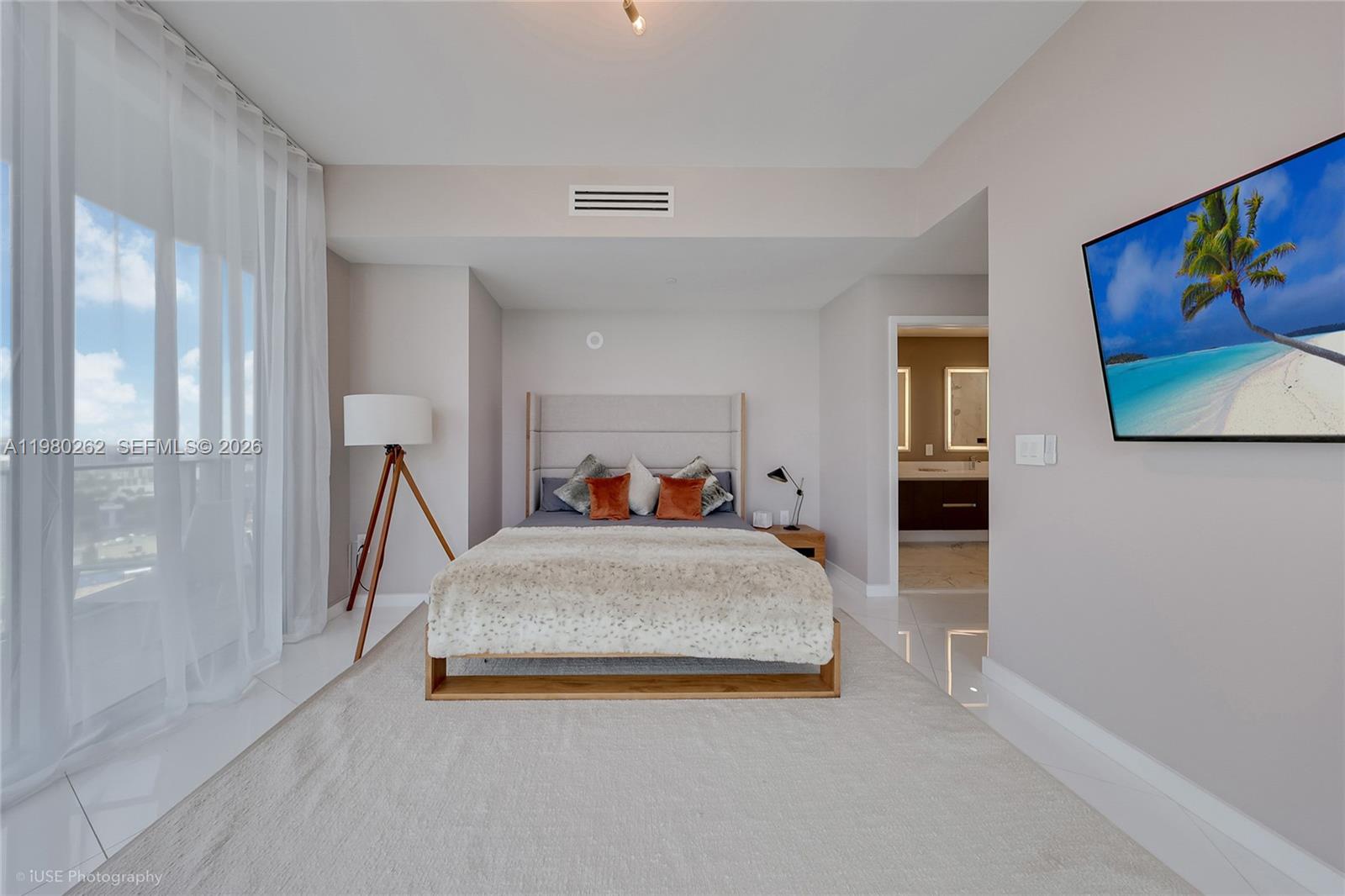 851 NE 1st Ave #3402, Miami FL 33132