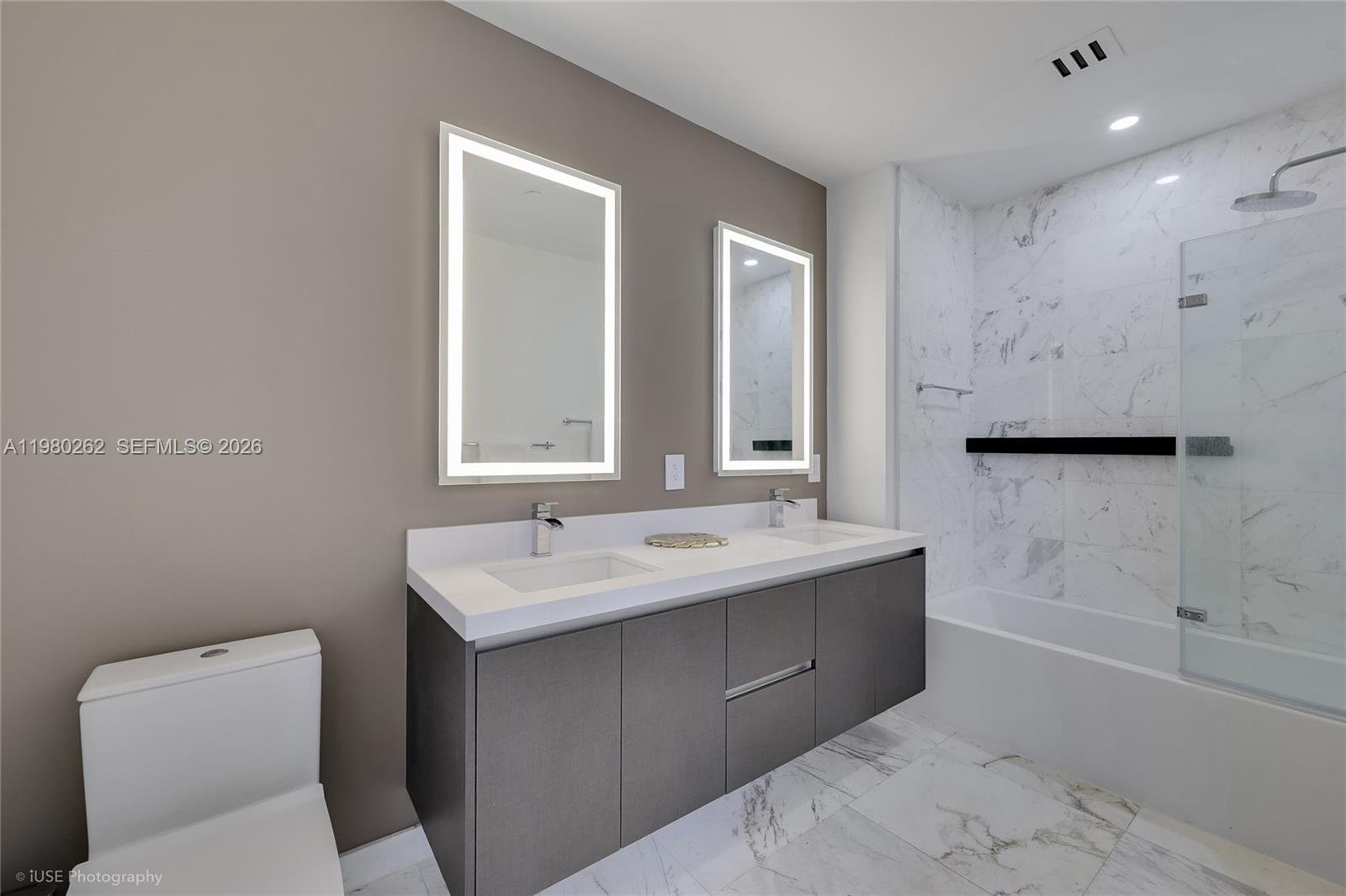 851 NE 1st Ave #3402, Miami FL 33132