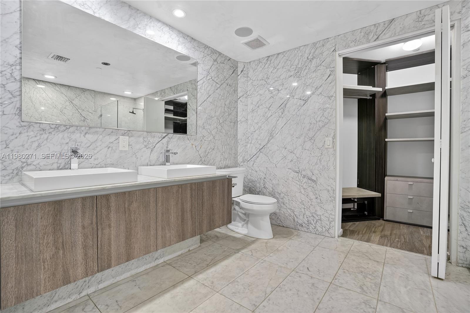 801 S Miami Ave #2805, Miami FL 33130