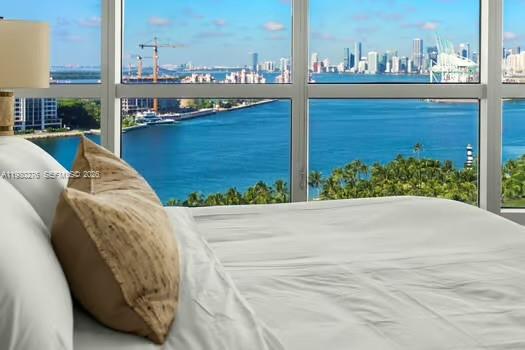 100 S Pointe Dr #1701, Miami Beach FL 33139