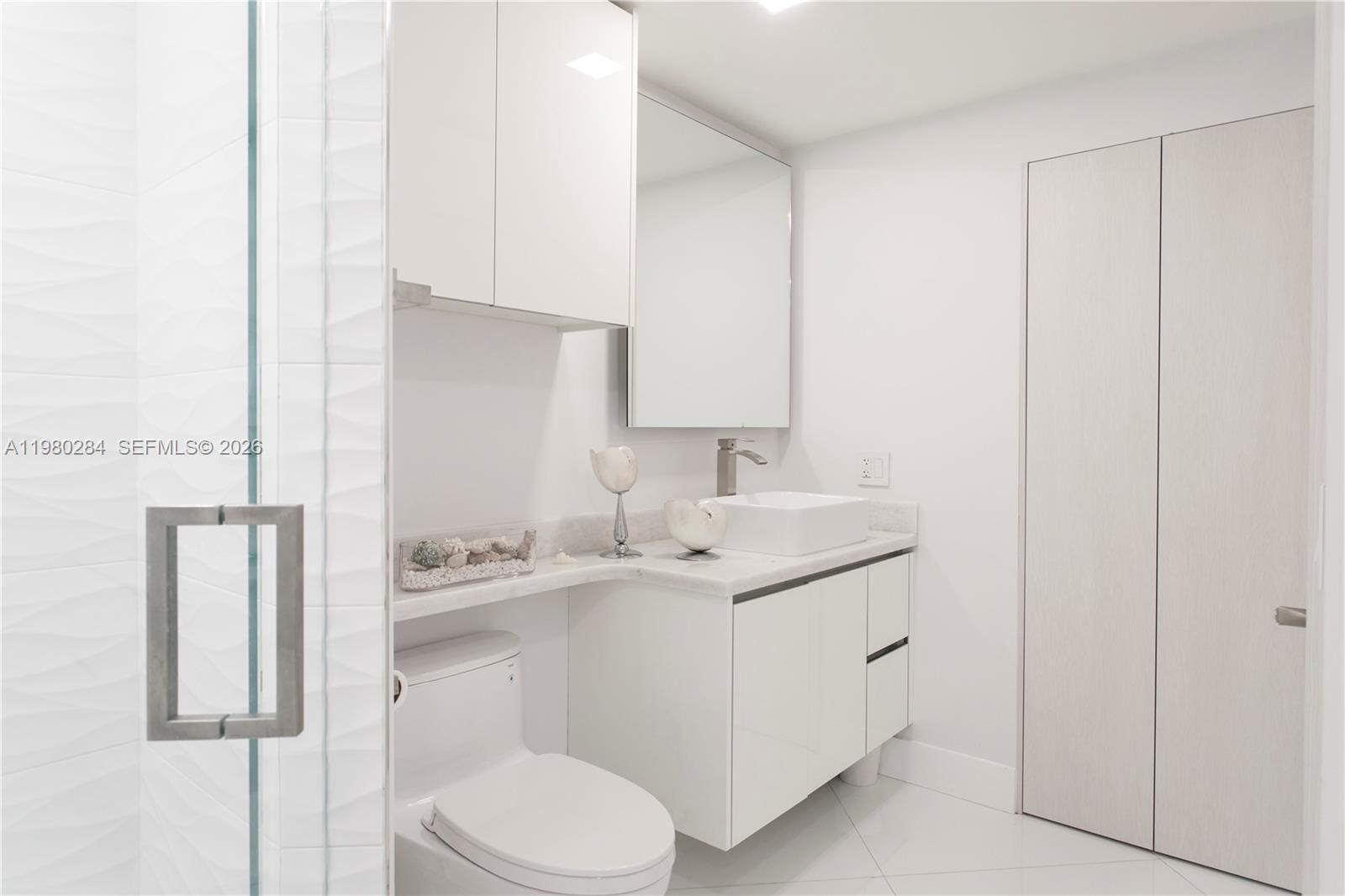 4775 Collins Ave #1007, Miami Beach FL 33140