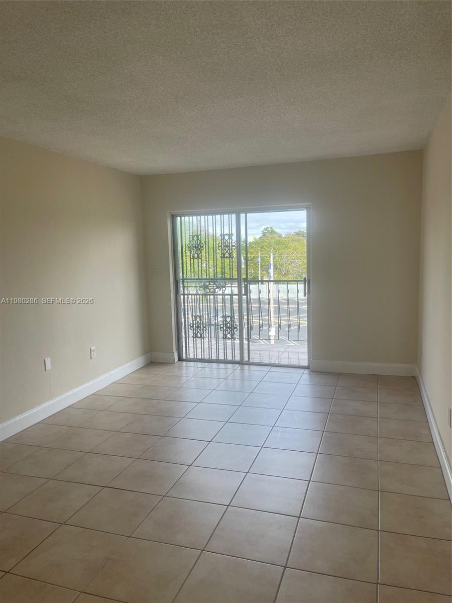 2500 SW 6th St #404, Miami FL 33135