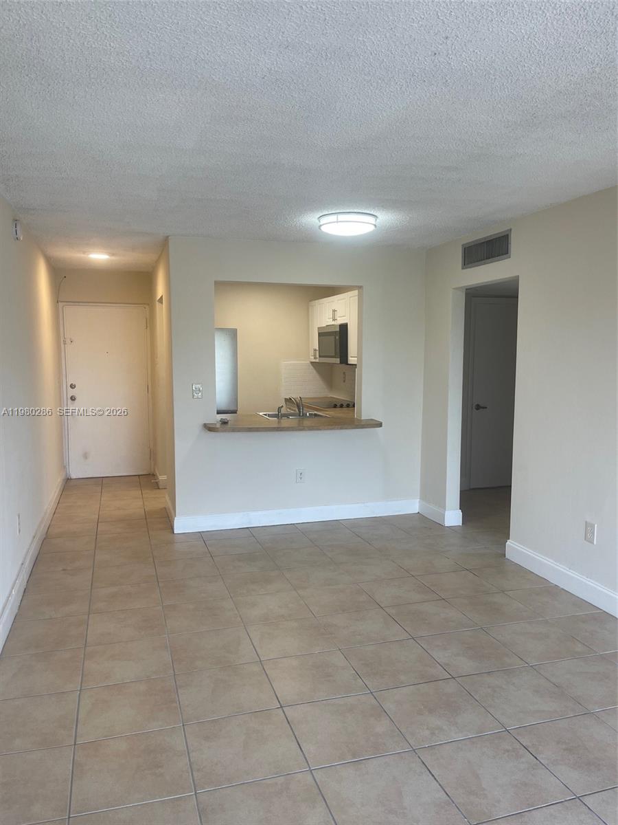 2500 SW 6th St #404, Miami FL 33135