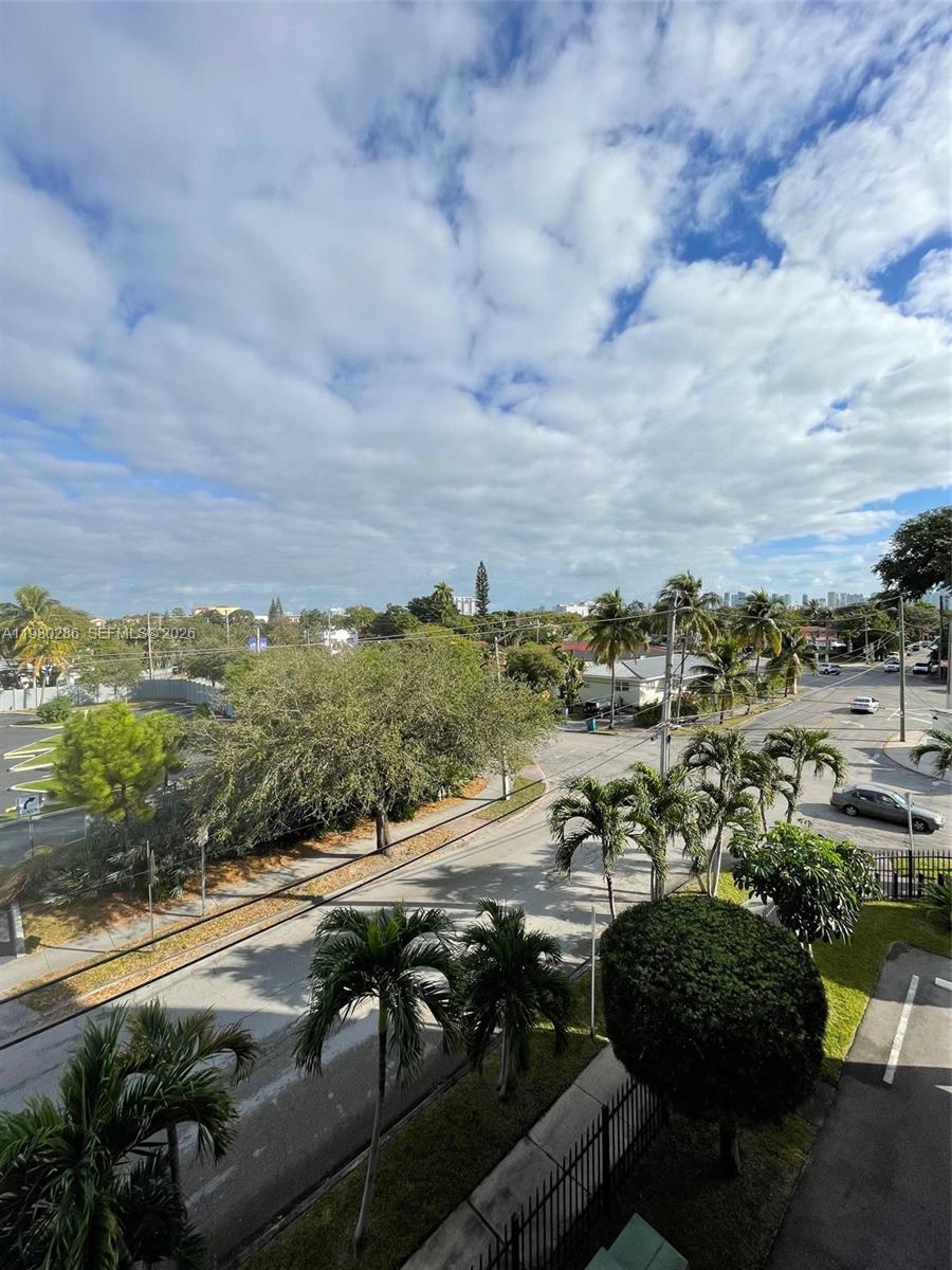 2500 SW 6th St #404, Miami FL 33135