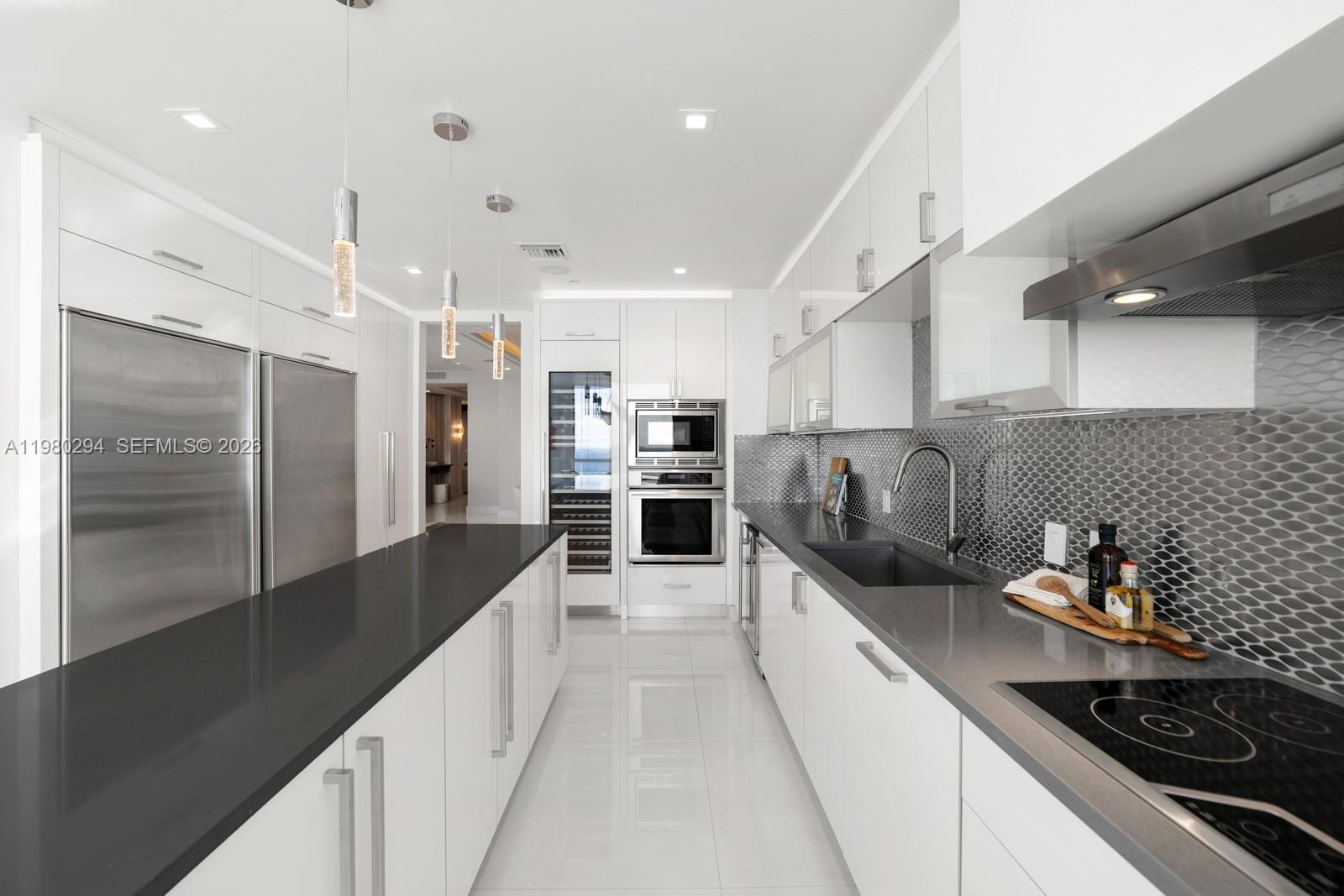 5959 Collins Ave #1606, Miami Beach FL 33140