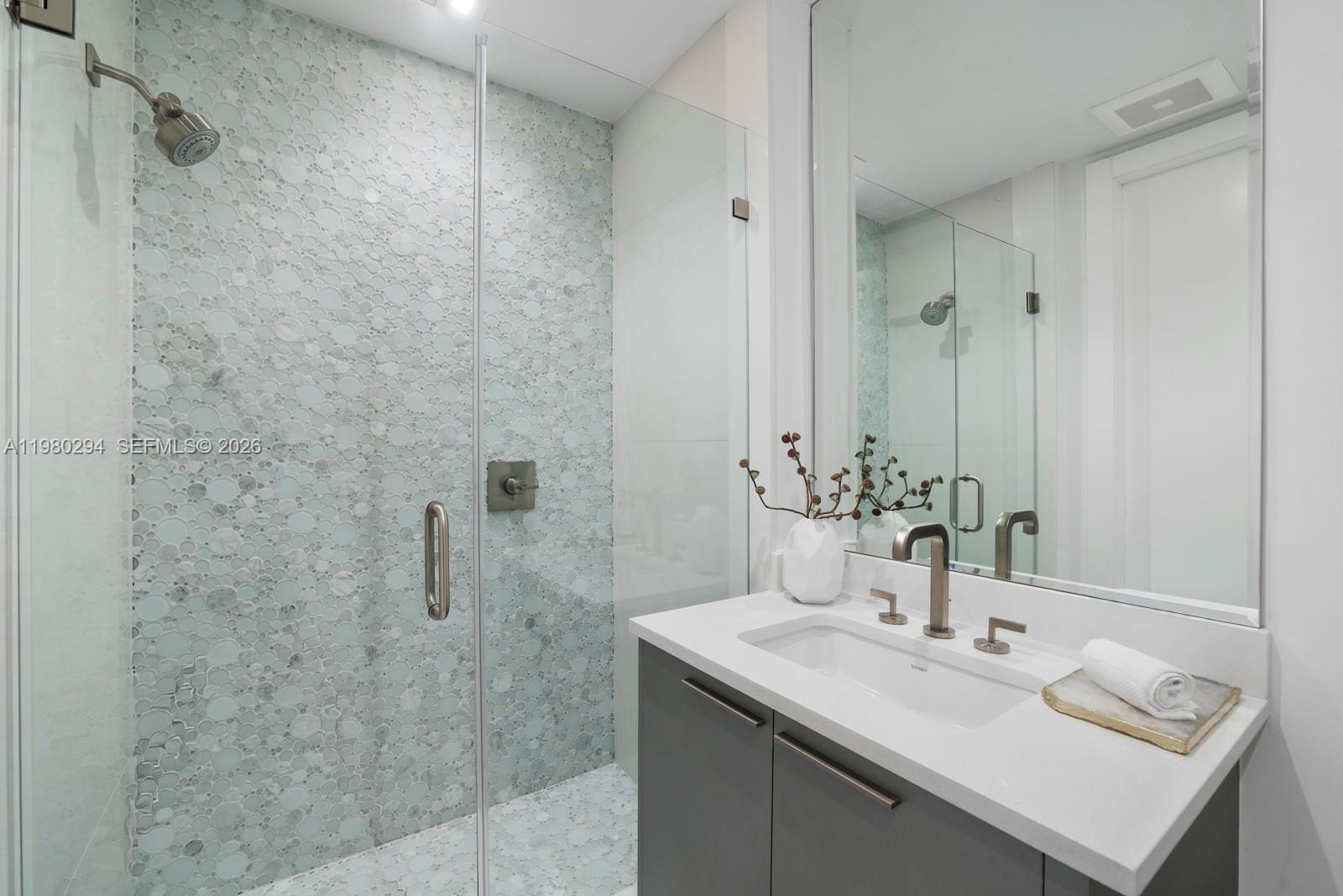 5959 Collins Ave #1606, Miami Beach FL 33140