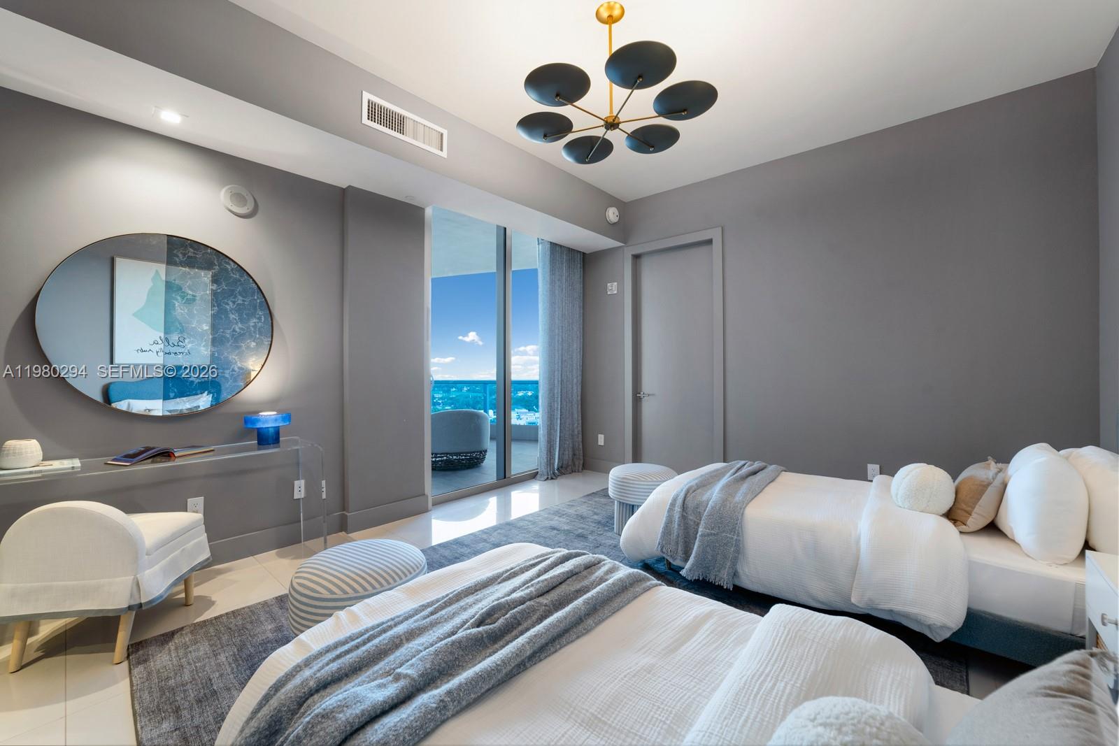 5959 Collins Ave #1606, Miami Beach FL 33140