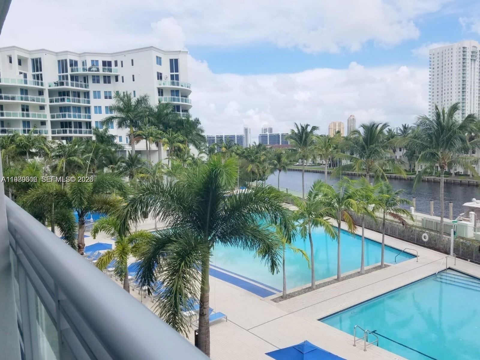 2950 NE 188th St #237, Aventura FL 33180