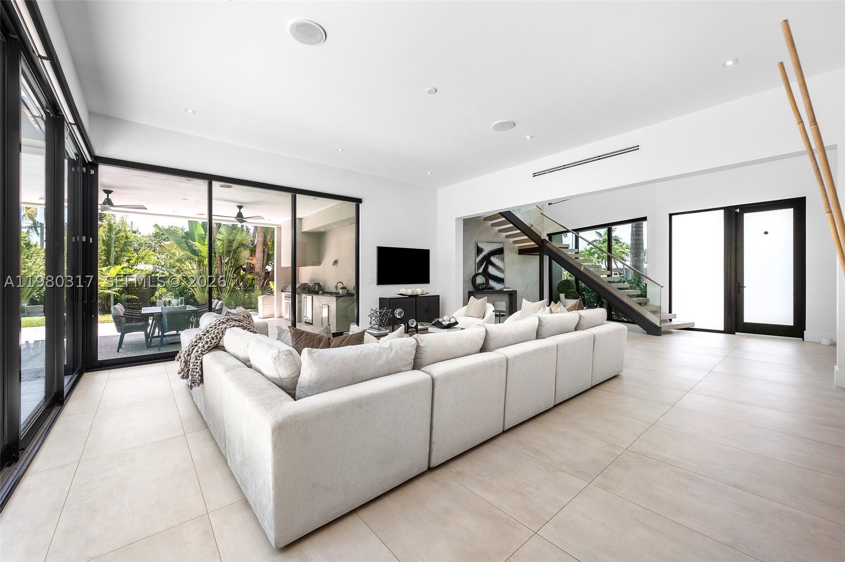 2500 Middle River Dr, Fort Lauderdale FL 33305