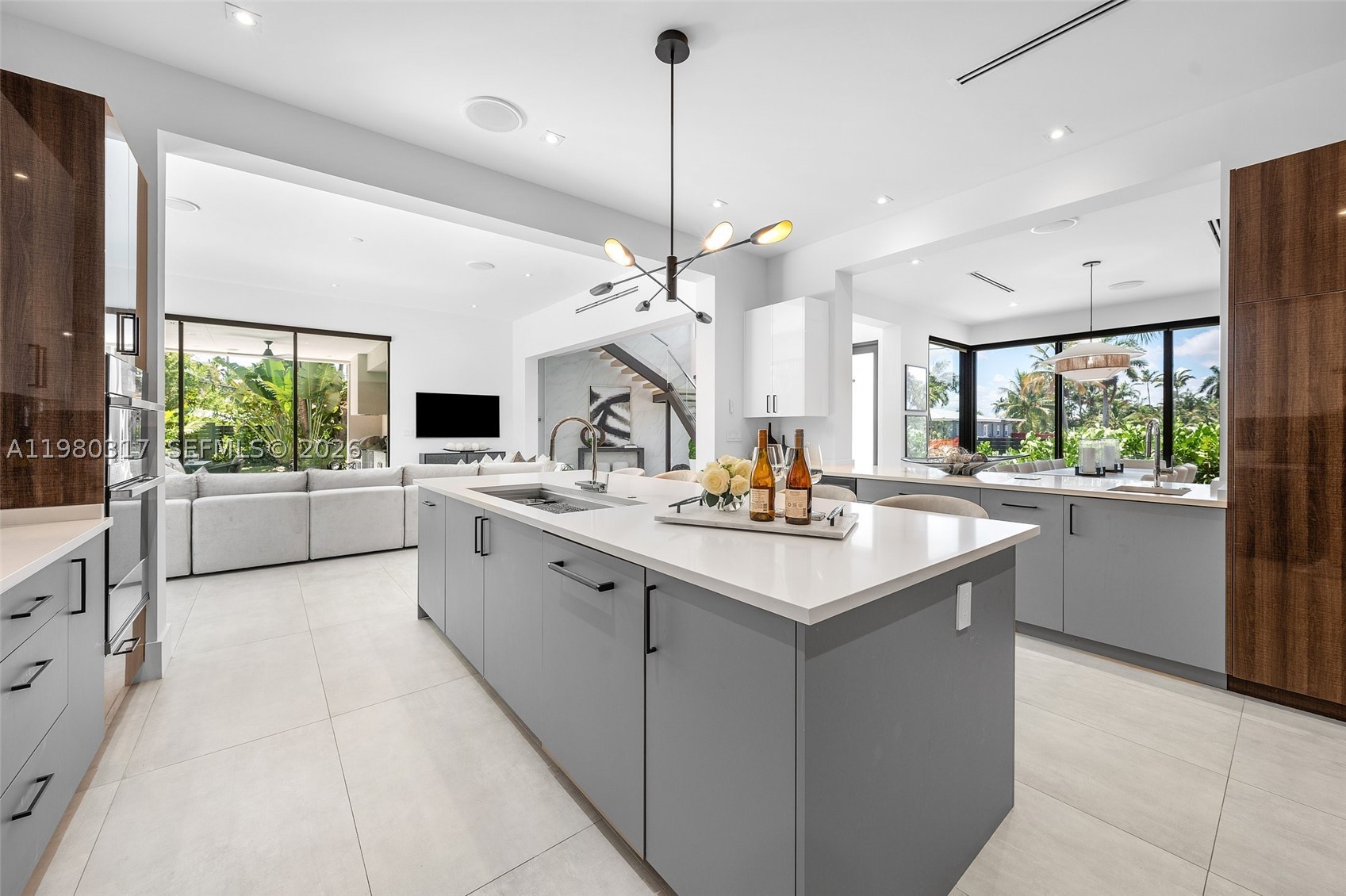 2500 Middle River Dr, Fort Lauderdale FL 33305