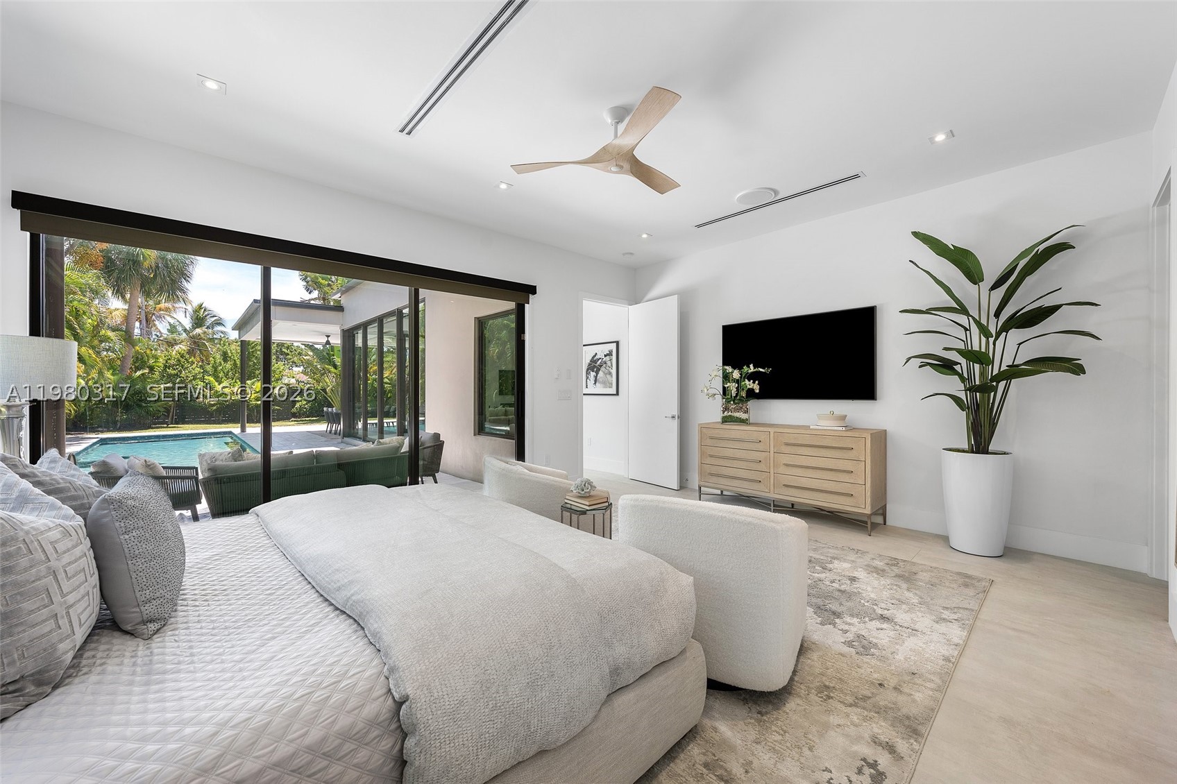 2500 Middle River Dr, Fort Lauderdale FL 33305