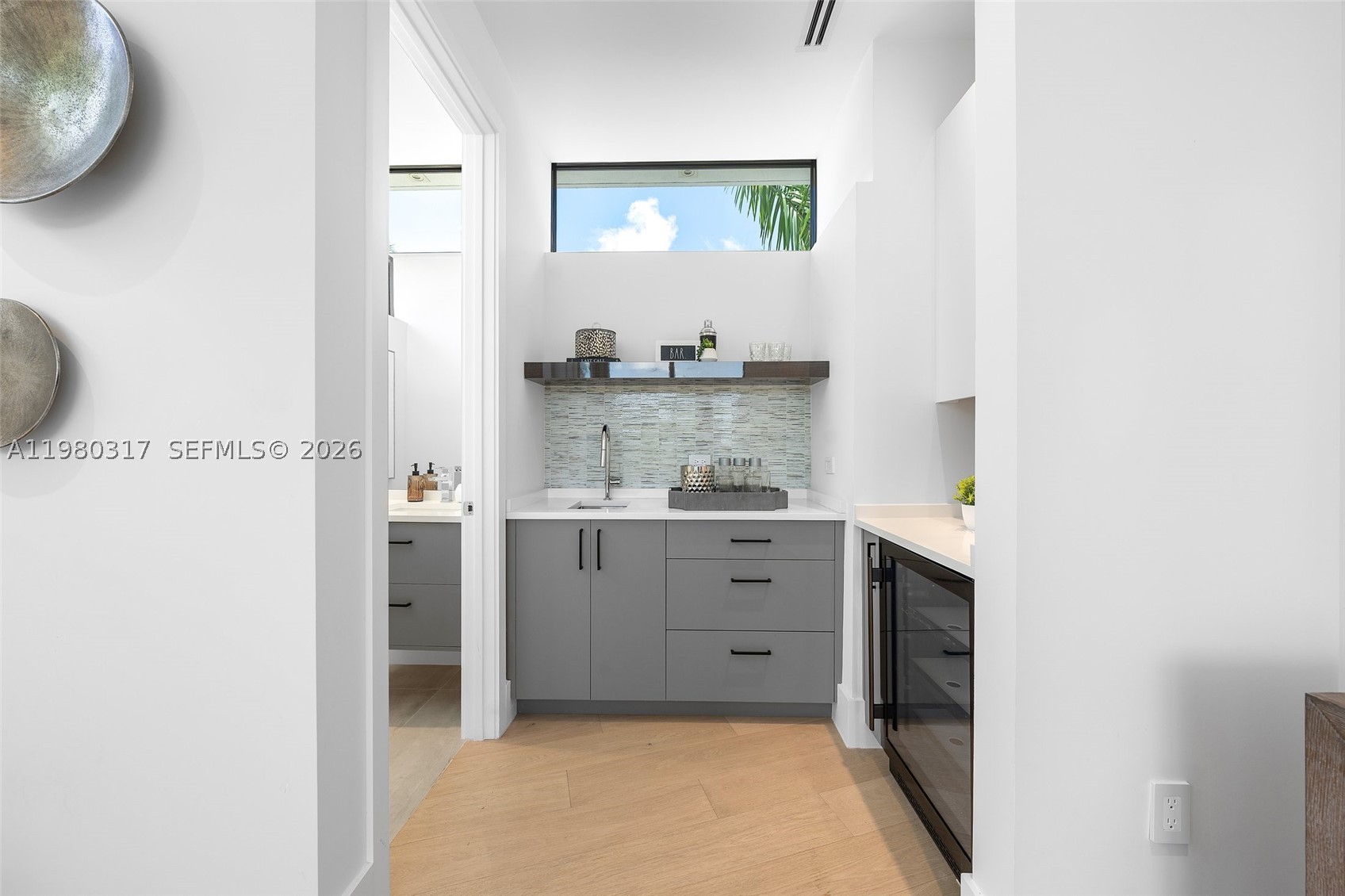 2500 Middle River Dr, Fort Lauderdale FL 33305