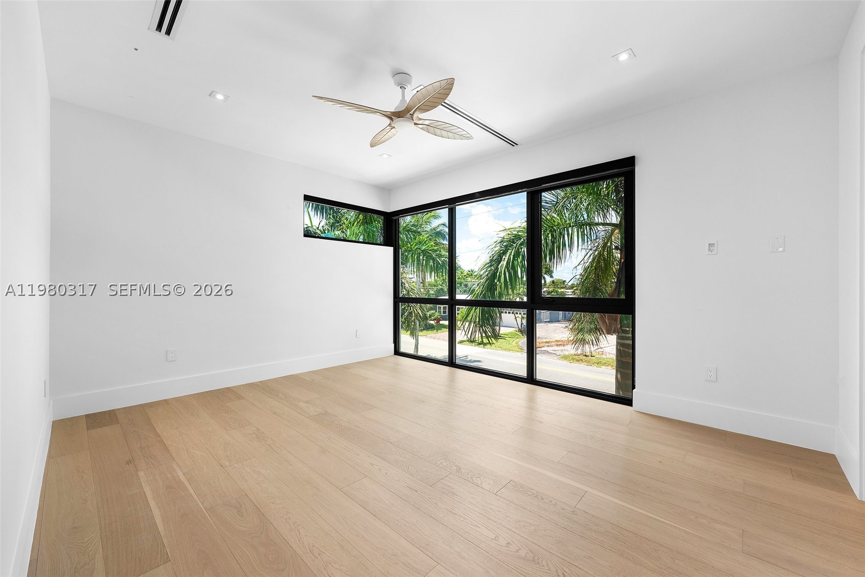 2500 Middle River Dr, Fort Lauderdale FL 33305